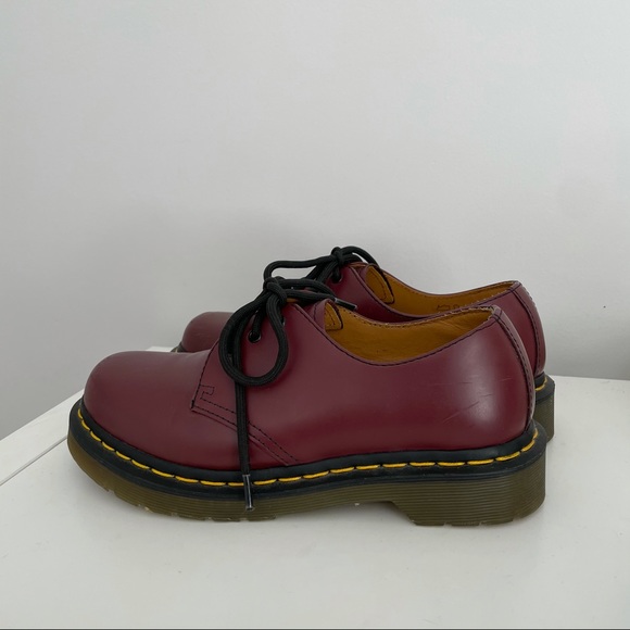 *SOLD* Dr. Martens Smooth Leather Oxford Shoes - Picture 3 of 11